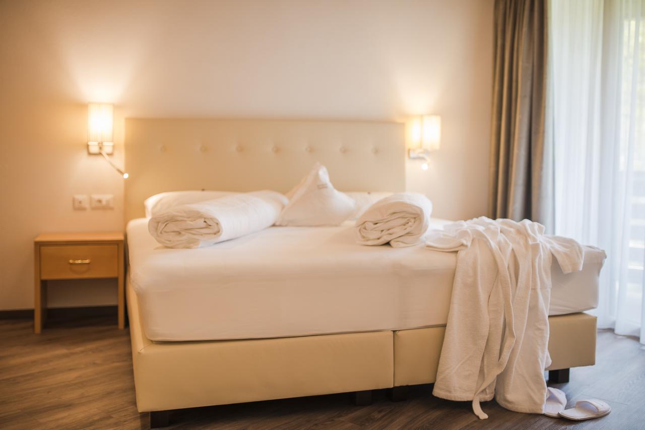 Hotel Theresia San Leonhard in Passeier Exteriör bild