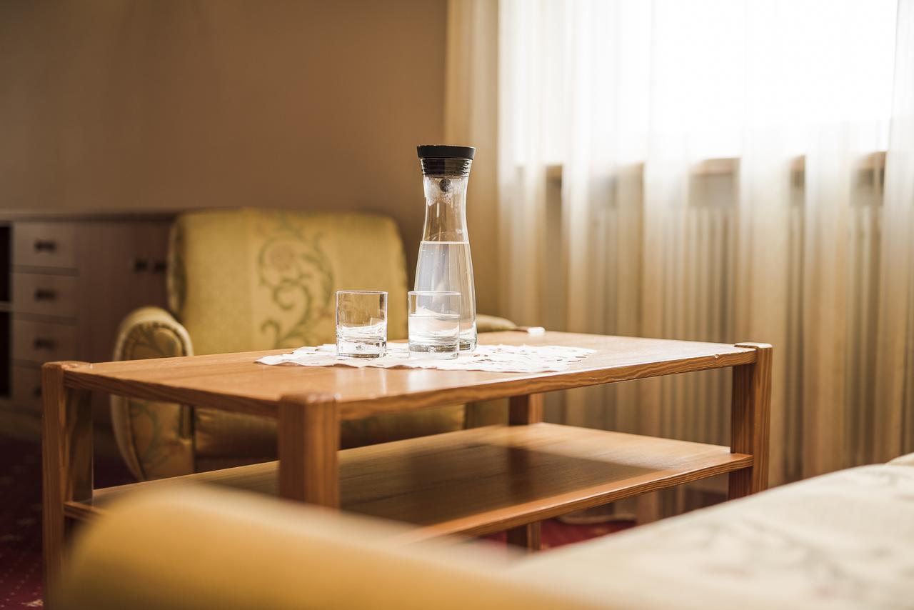 Hotel Theresia San Leonhard in Passeier Exteriör bild